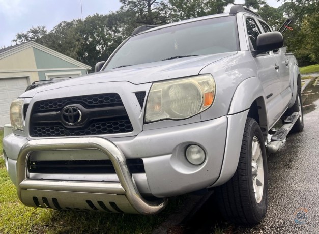 2010-toyota-tacoma-double-cab-v6-big-0