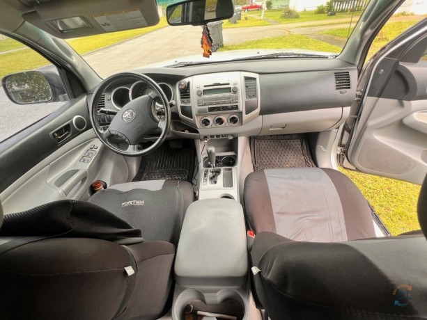 2010-toyota-tacoma-double-cab-v6-big-7